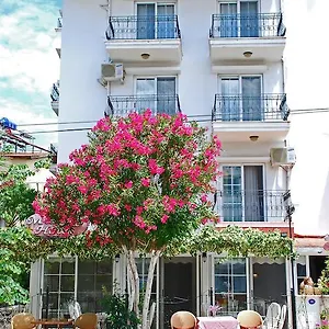 Melaike Otel Foça